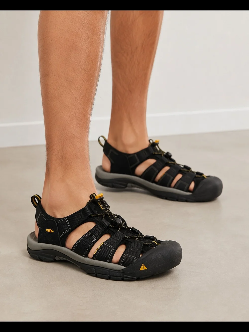 Keen Men's sz 9M Newport KMX Hiking Sandals Black Closed Toe Waterproof Hiking